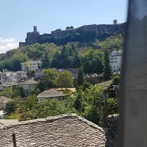 Gasthuis Lori's Traditional House Gjirokastër